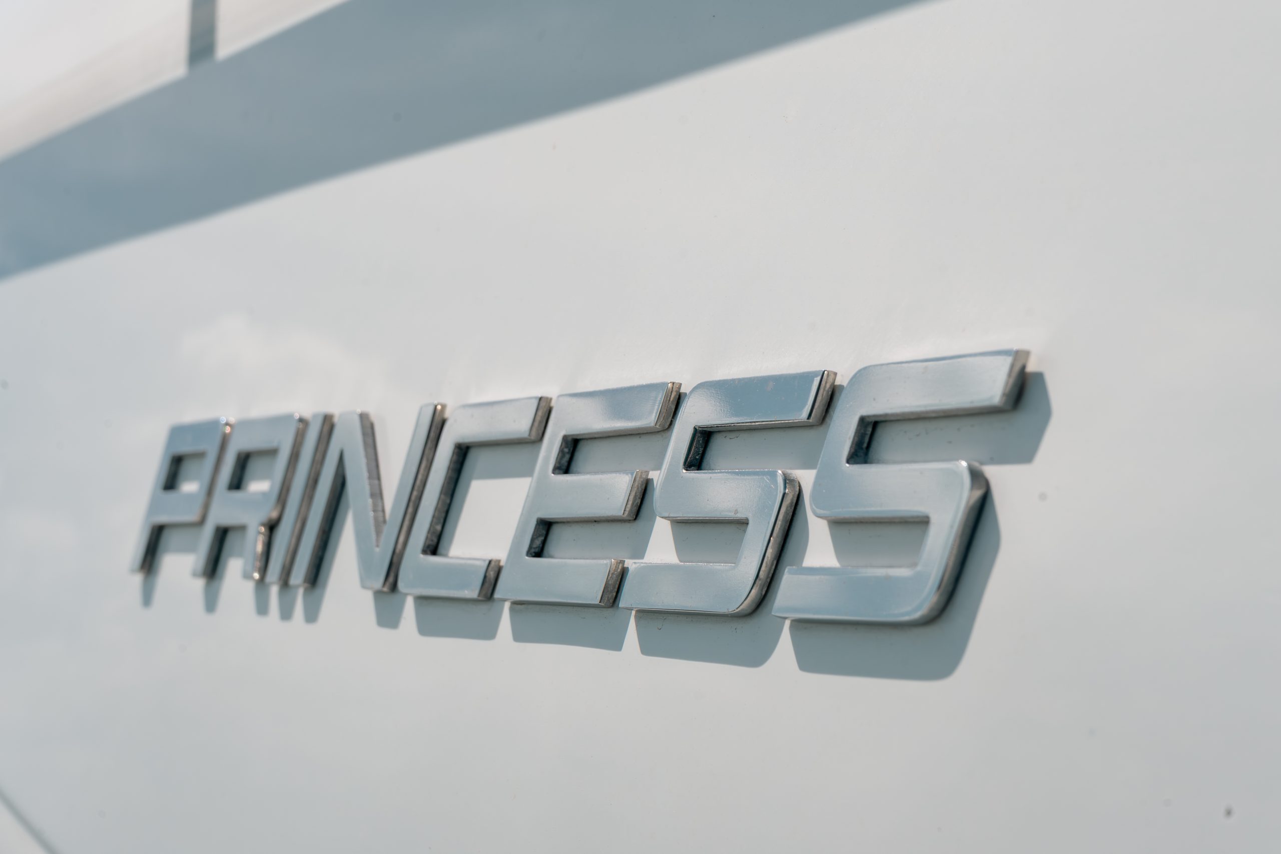 56 Ft Princess yacht rental in Cancun Riviera Charters (21)