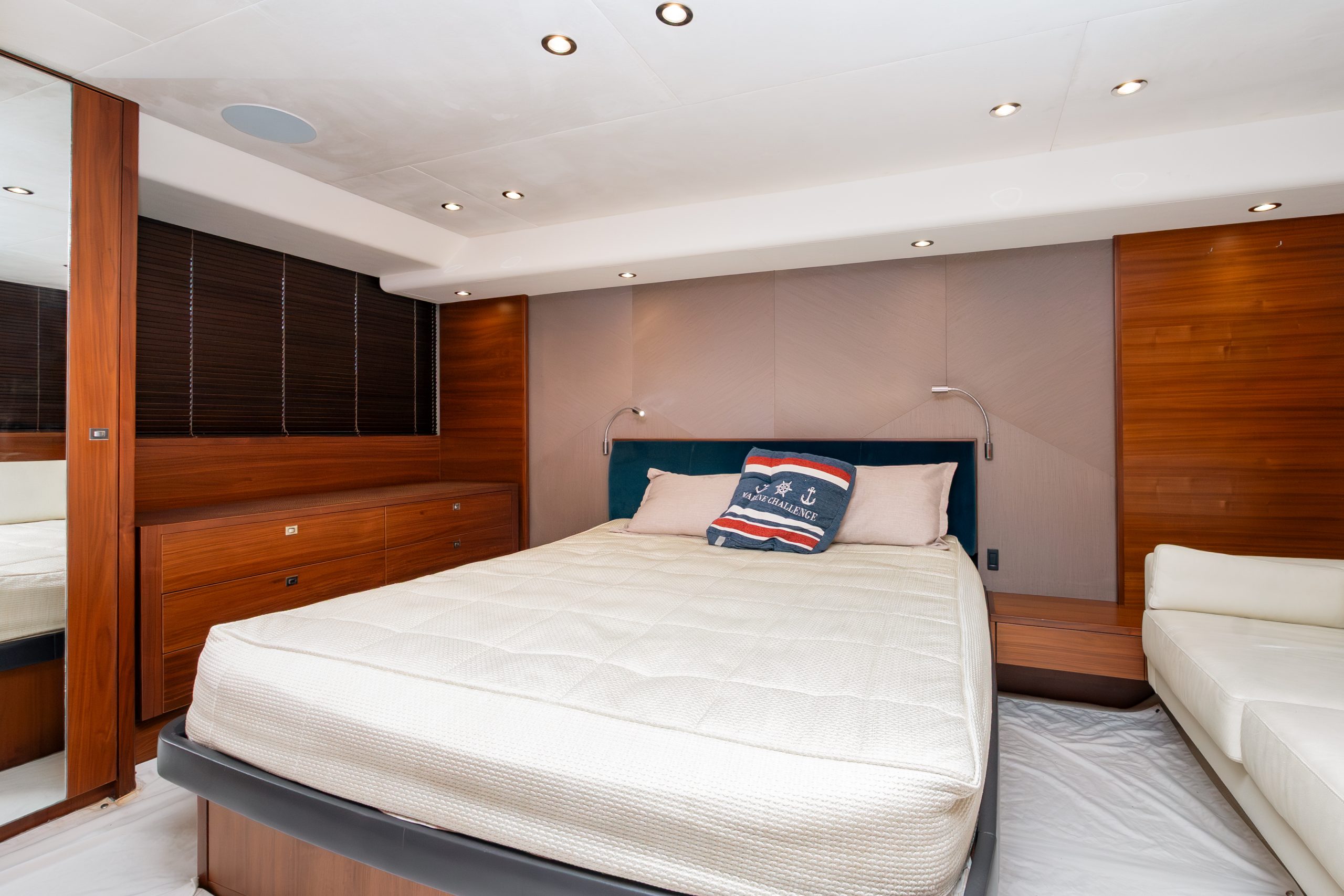 56 Ft Princess yacht rental in Cancun Riviera Charters (3)