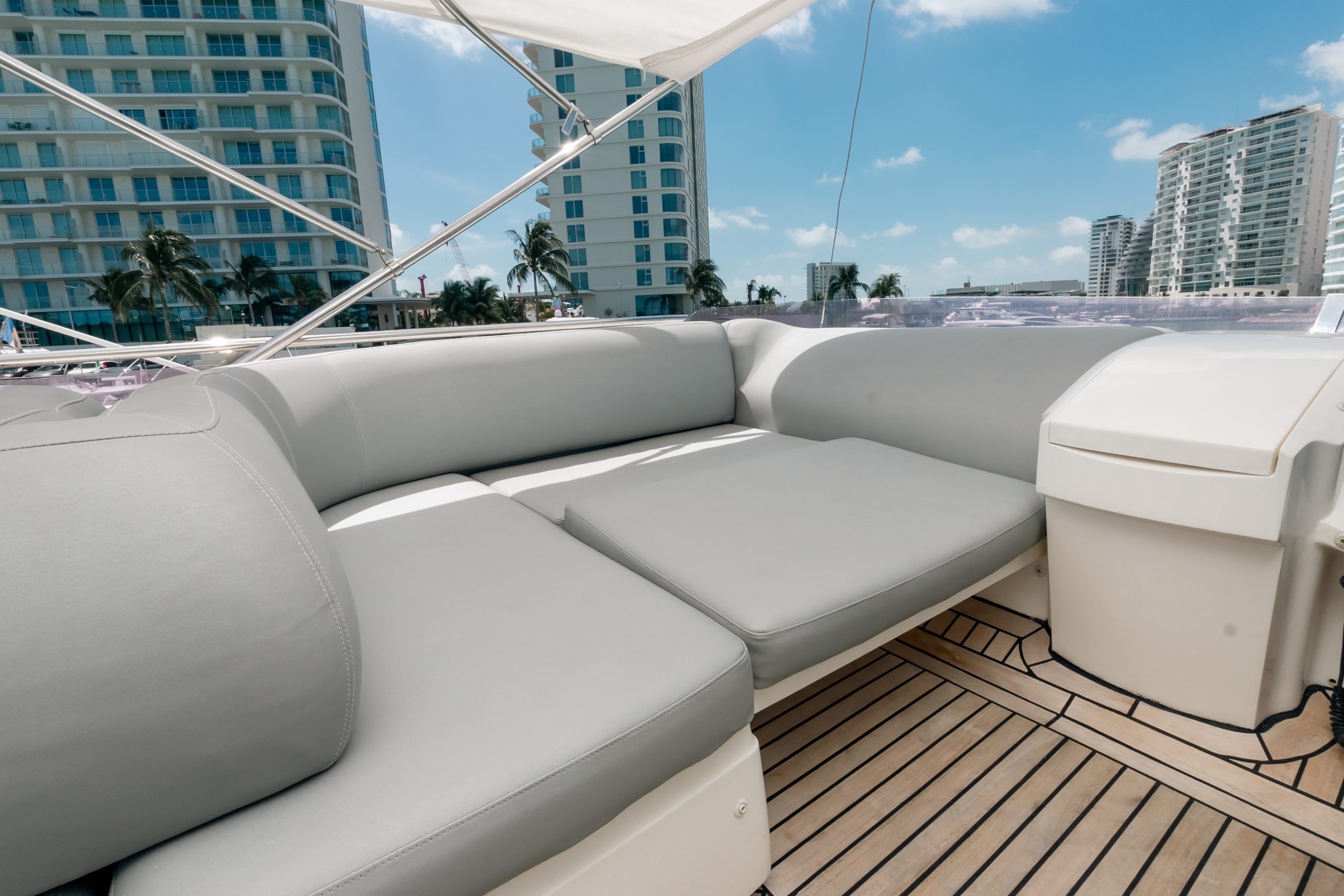 56 Ft Princess yacht rental in Cancun Riviera Charters (33)
