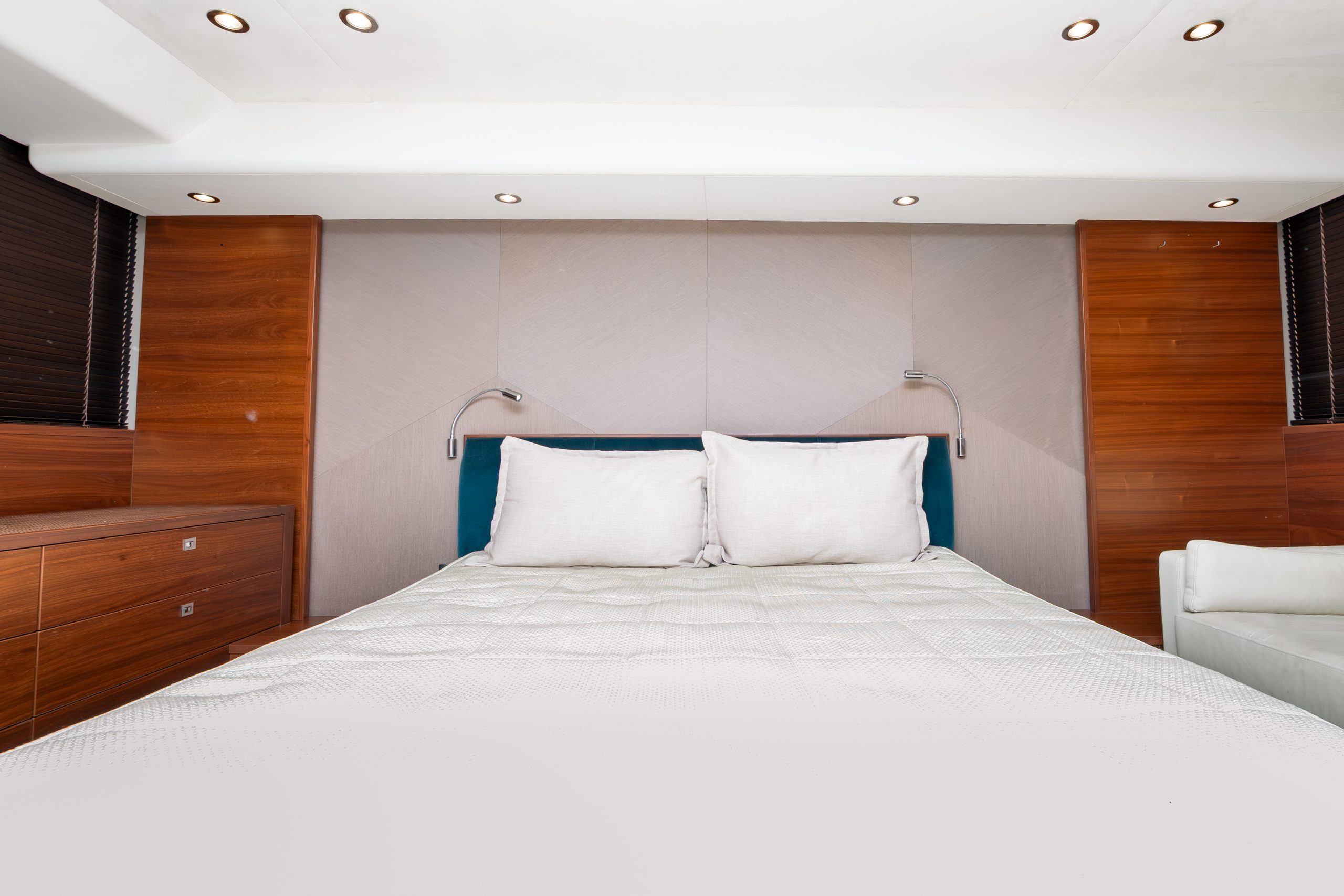 56 Ft Princess yacht rental in Cancun Riviera Charters (4)