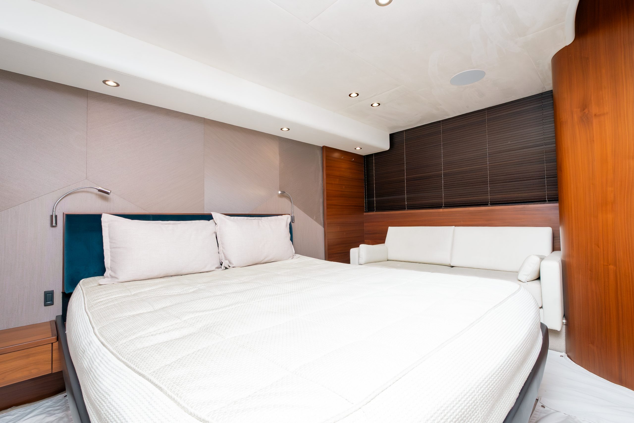 56 Ft Princess yacht rental in Cancun Riviera Charters (5)