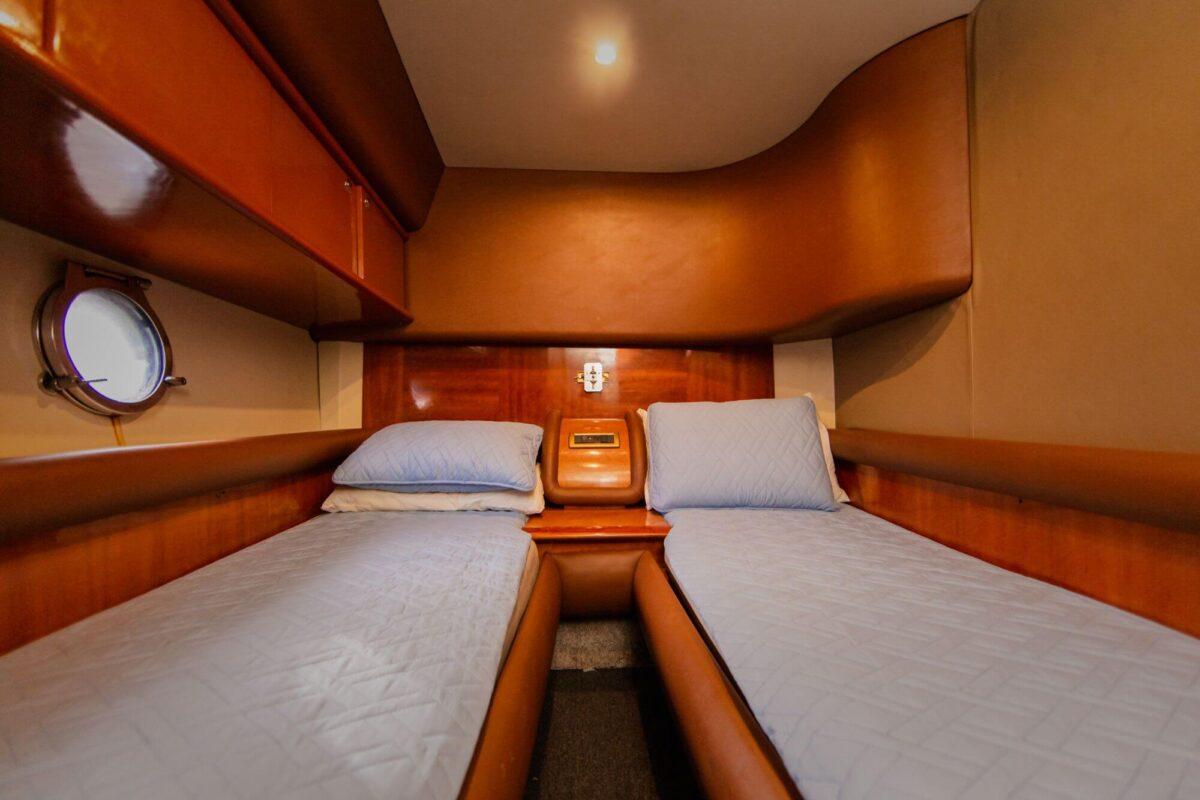 58-Ft-Azimut-yacht-rental-in-Puerto-Aventuras-and-Tulum-by-Riviera-Charters-12