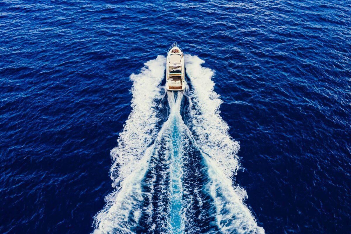 58-Ft-Azimut-yacht-rental-in-Puerto-Aventuras-and-Tulum-by-Riviera-Charters-23