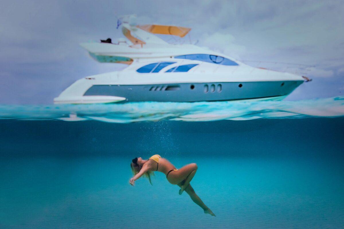 58-Ft-Azimut-yacht-rental-in-Puerto-Aventuras-and-Tulum-by-Riviera-Charters-26