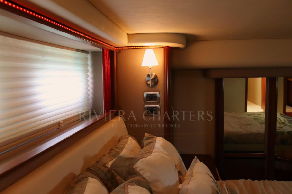 58-Ft-Sea-Ray-with-flybridge-yacht-rental-in-Cancun-and-Isla-Mujeres-by-Riviera-Charters-19