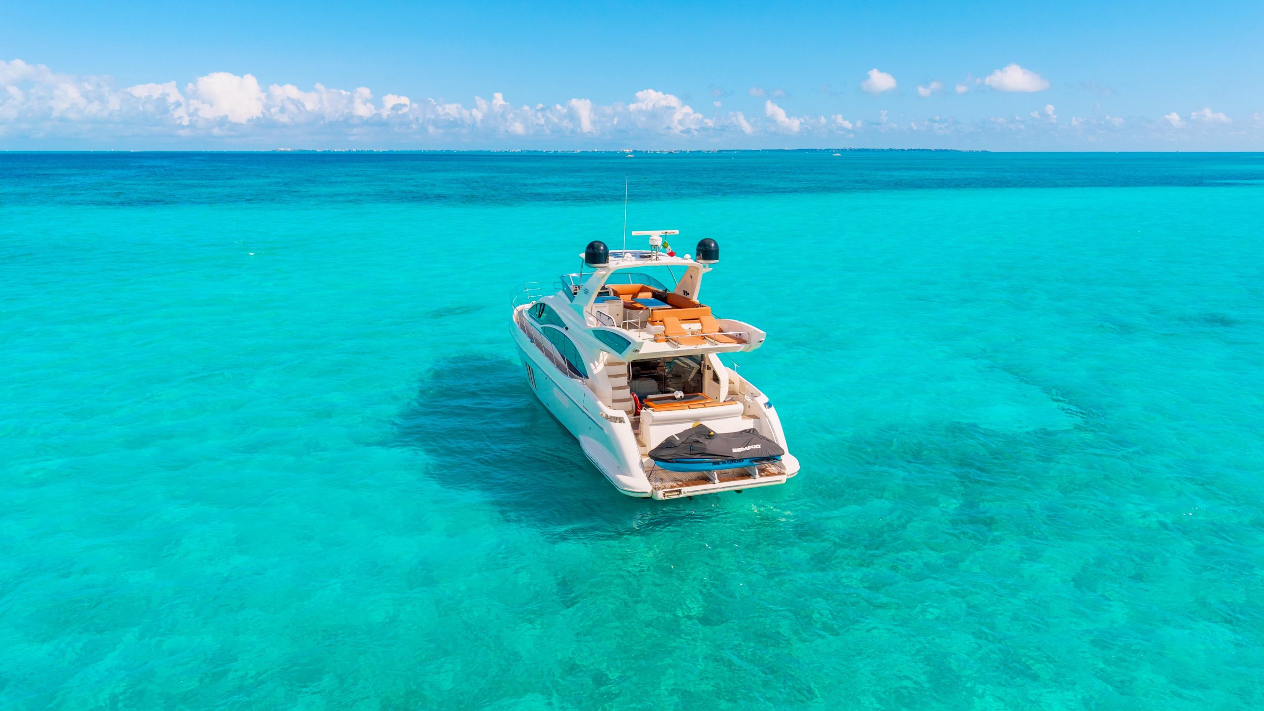 58-ft-azimut-flybridge-swim-platform-cancun.jpg 2