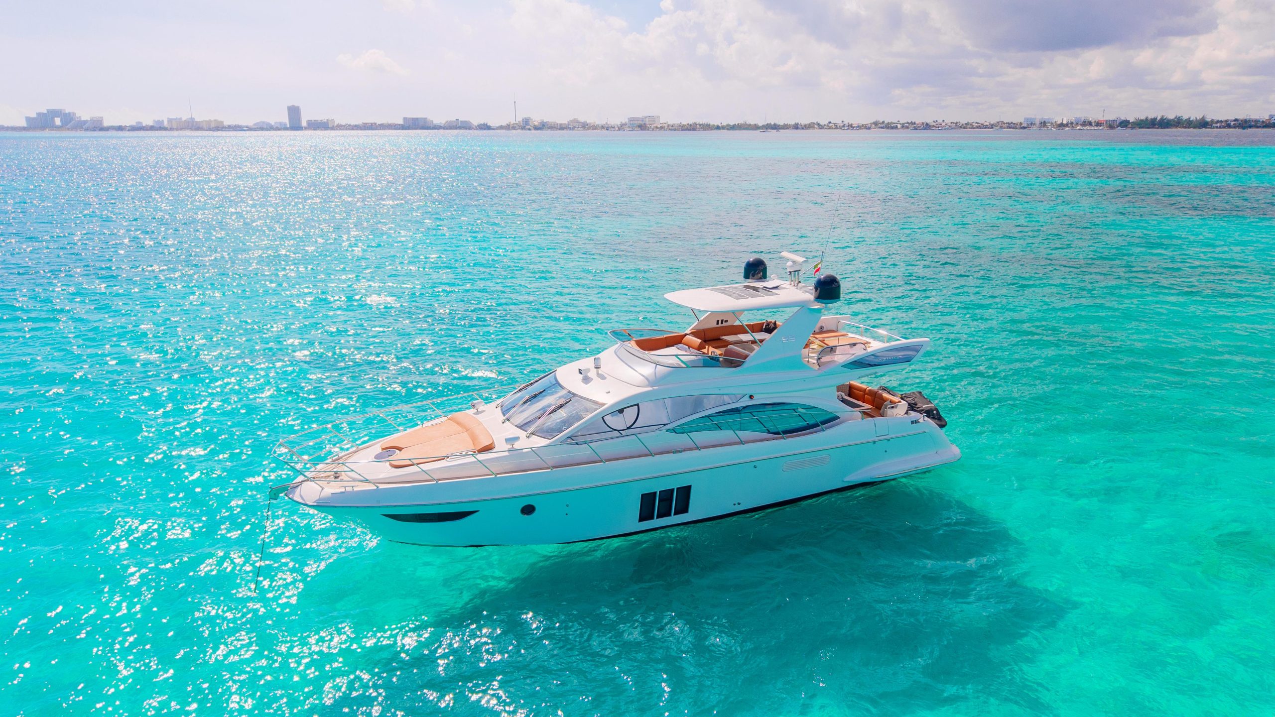 58-ft-azimut-flybridge-yacht-rental-cancun.jpg3