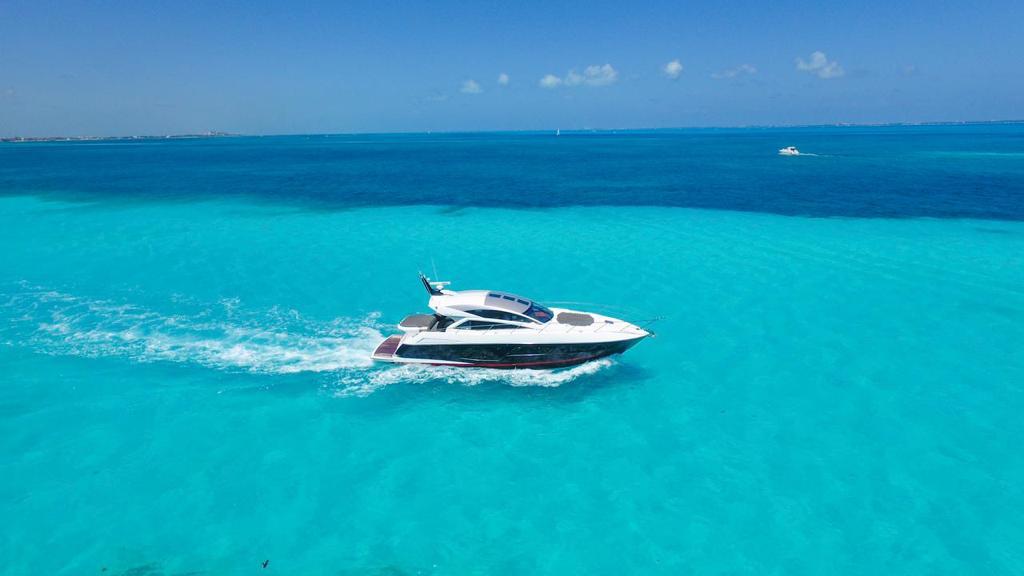 60_Ft_Sunseeker_predator_yacht_rental_in_Cancun_by_Riviera_Charters_12