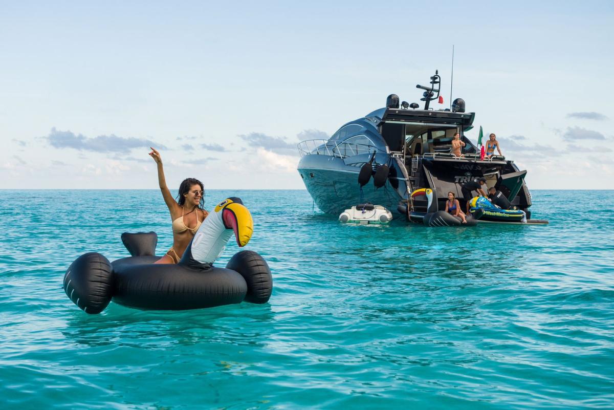 64-Ft-Sunseeker-Predator-Cancun-yacht-rental-in-Cancun-and-Isla-Mujeres-16