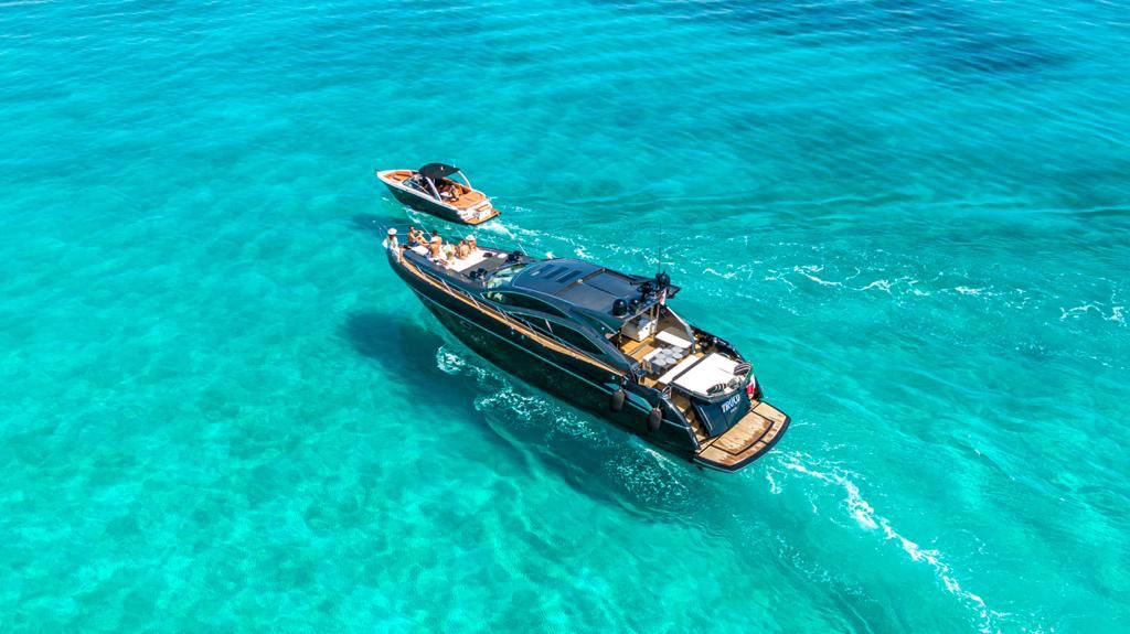 64-Ft-Sunseeker-Predator-Cancun-yacht-rental-in-Cancun-and-Isla-Mujeres-20