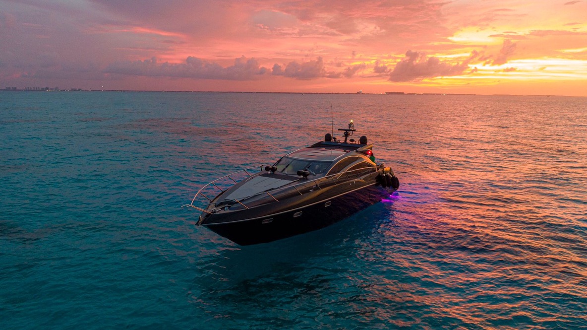 64-Ft-Sunseeker-Predator-Cancun-yacht-rental-in-Cancun-and-Isla-Mujeres-22