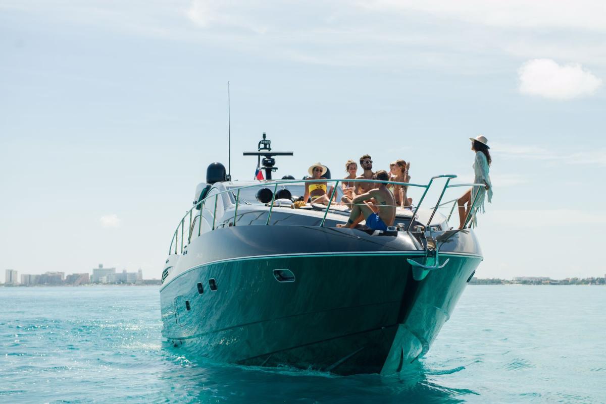 64-Ft-Sunseeker-Predator-Cancun-yacht-rental-in-Cancun-and-Isla-Mujeres-23