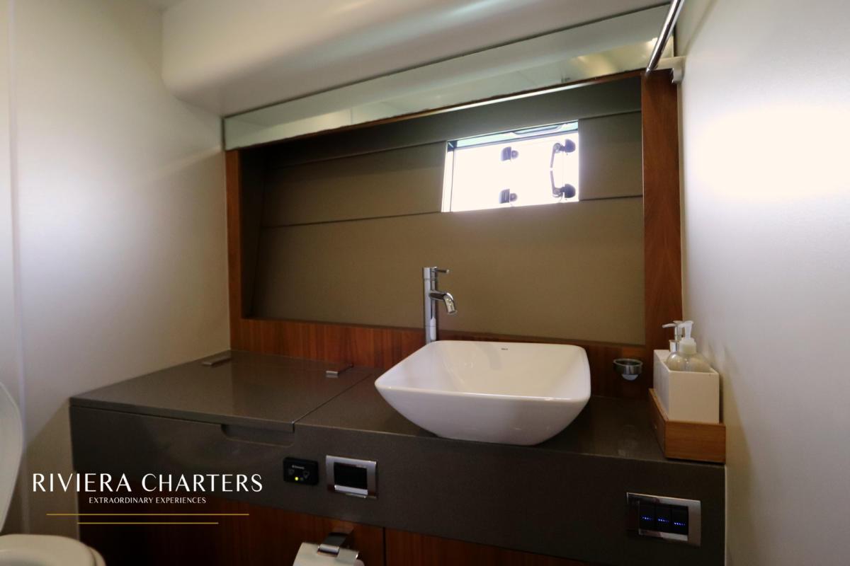 68-Ft-Fairline-Squadron-yacht-rental-in-Cancun-and-Isla-Muejres-by-Riviera-Charters-16