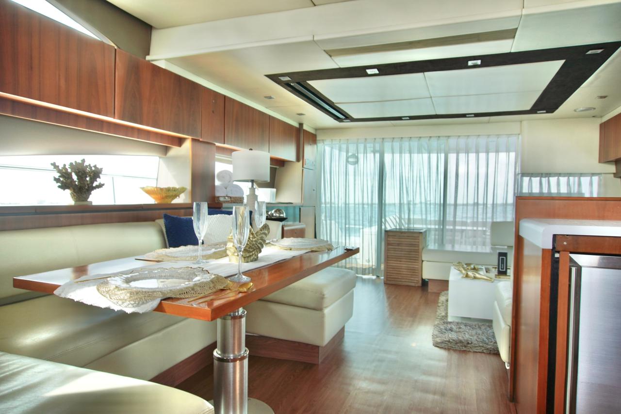 70 Ft Fairline Sqadron yacht rentals in Cancun by Riviera Charters 17