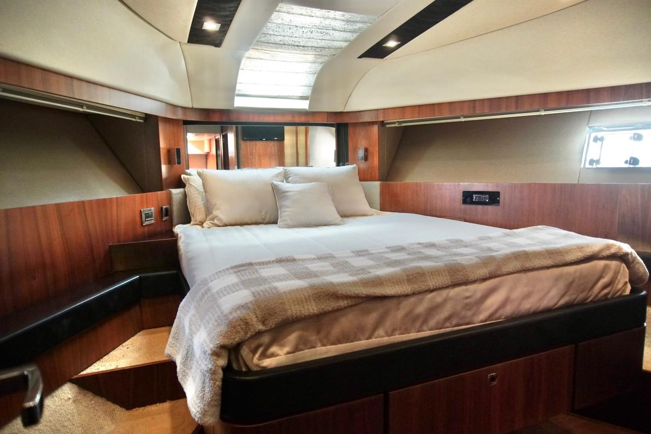 70 Ft Fairline Sqadron yacht rentals in Cancun by Riviera Charters 20