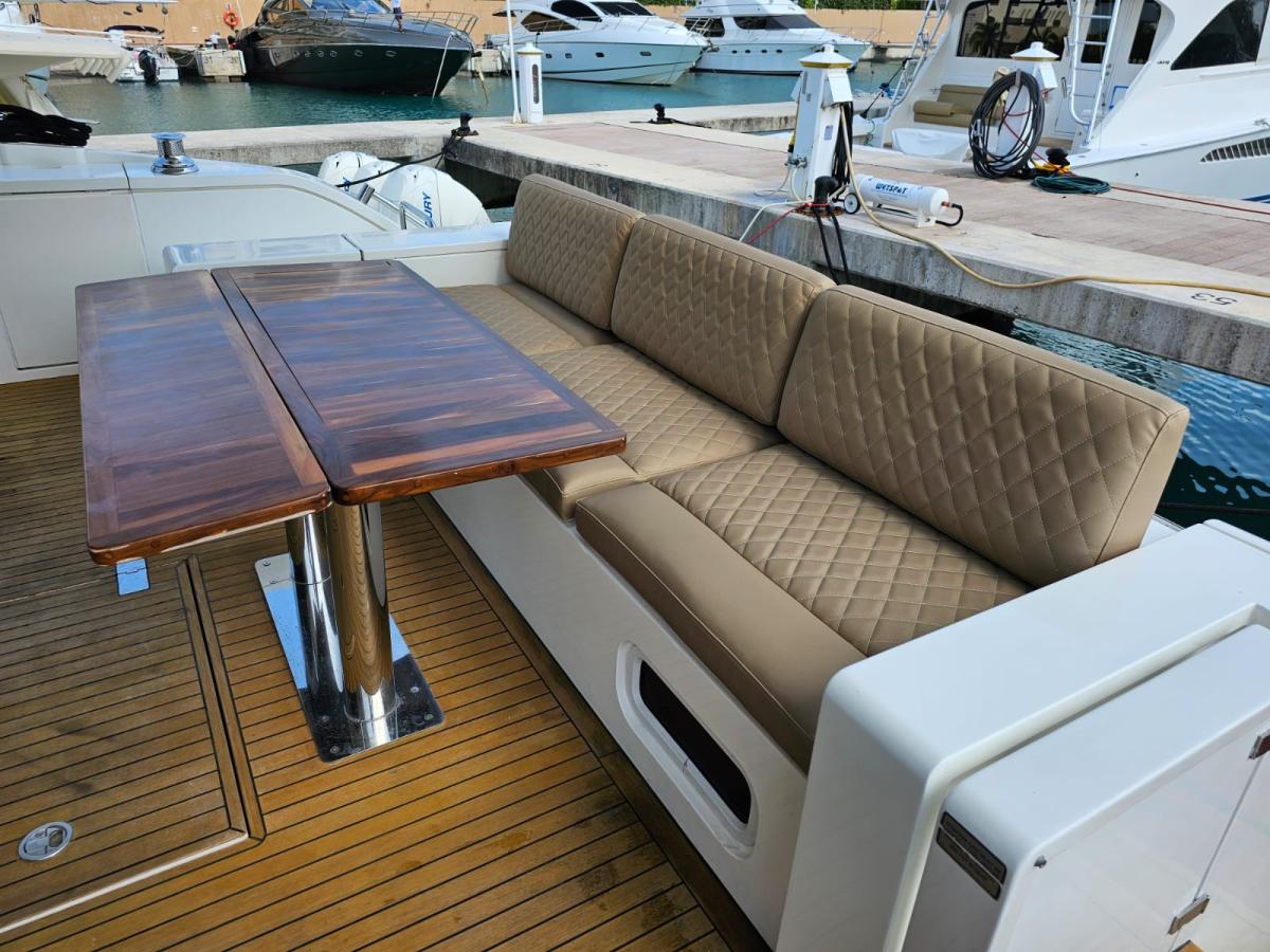 70-Ft-Fairline-Squadron-yacht-rental-in-Cancun-by-Riviera-Charters-1