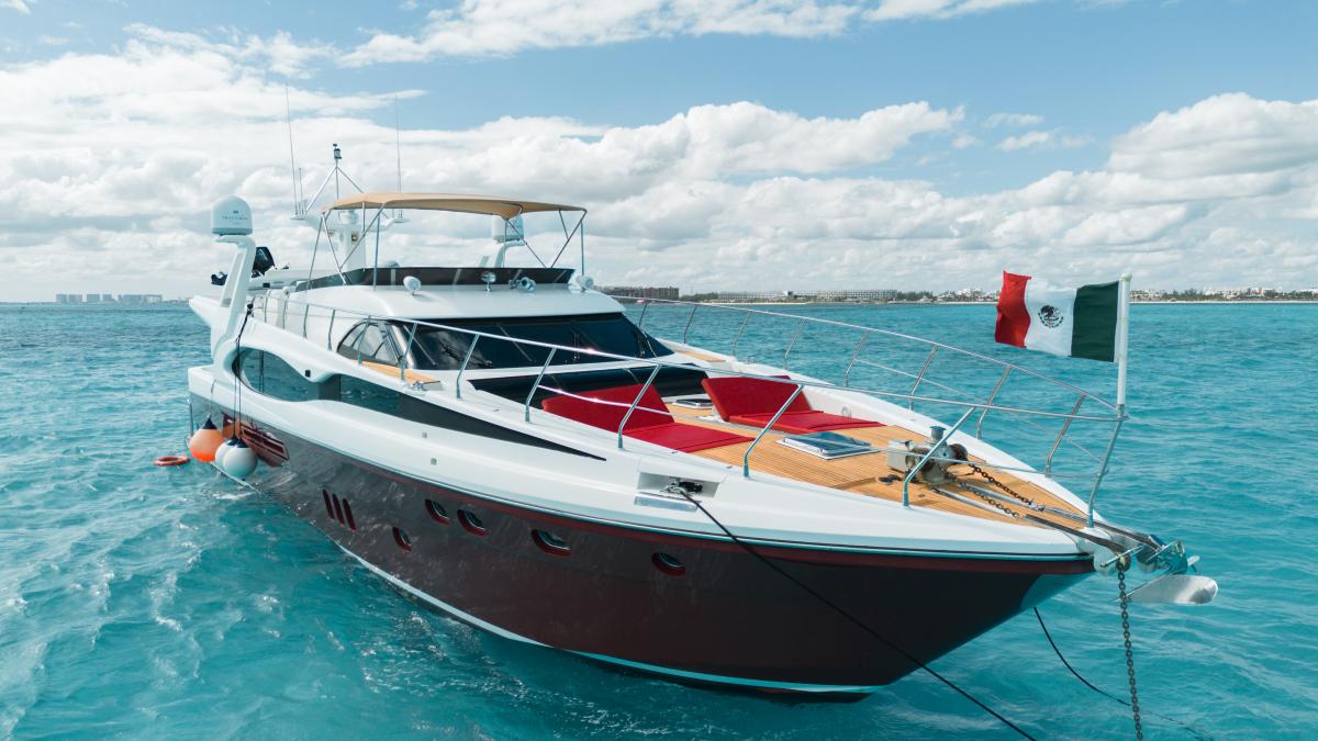 79-Dyna-Craft-yacht-rental-in-Cancun-and-Isla-Mujeres-by-Riviera-Charters-12