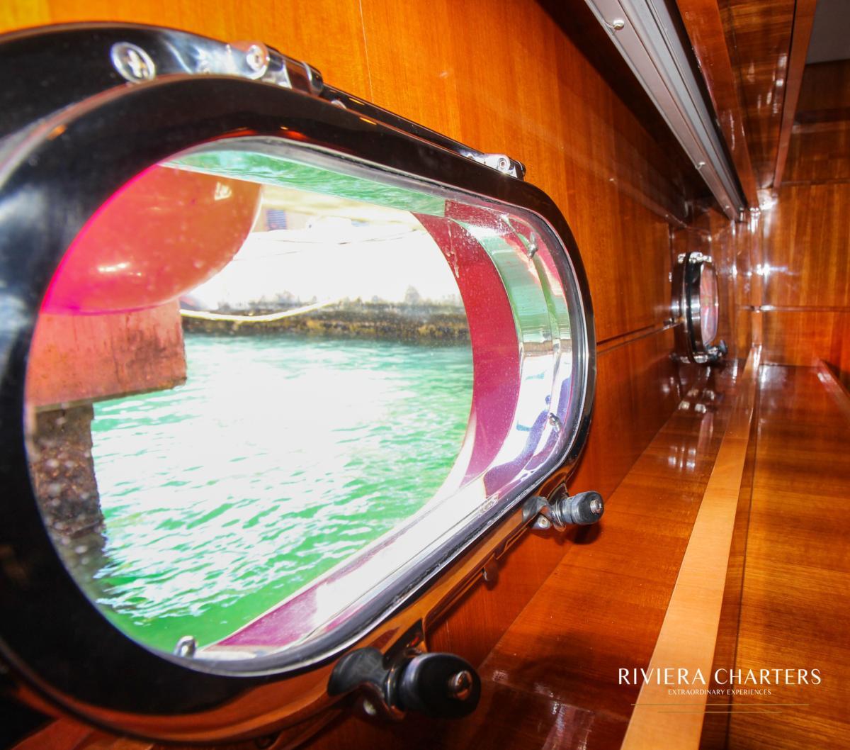 79_Ft_Dyna_Craf_yacht_rental_in_Cancun_by_Riviera_Charters_18