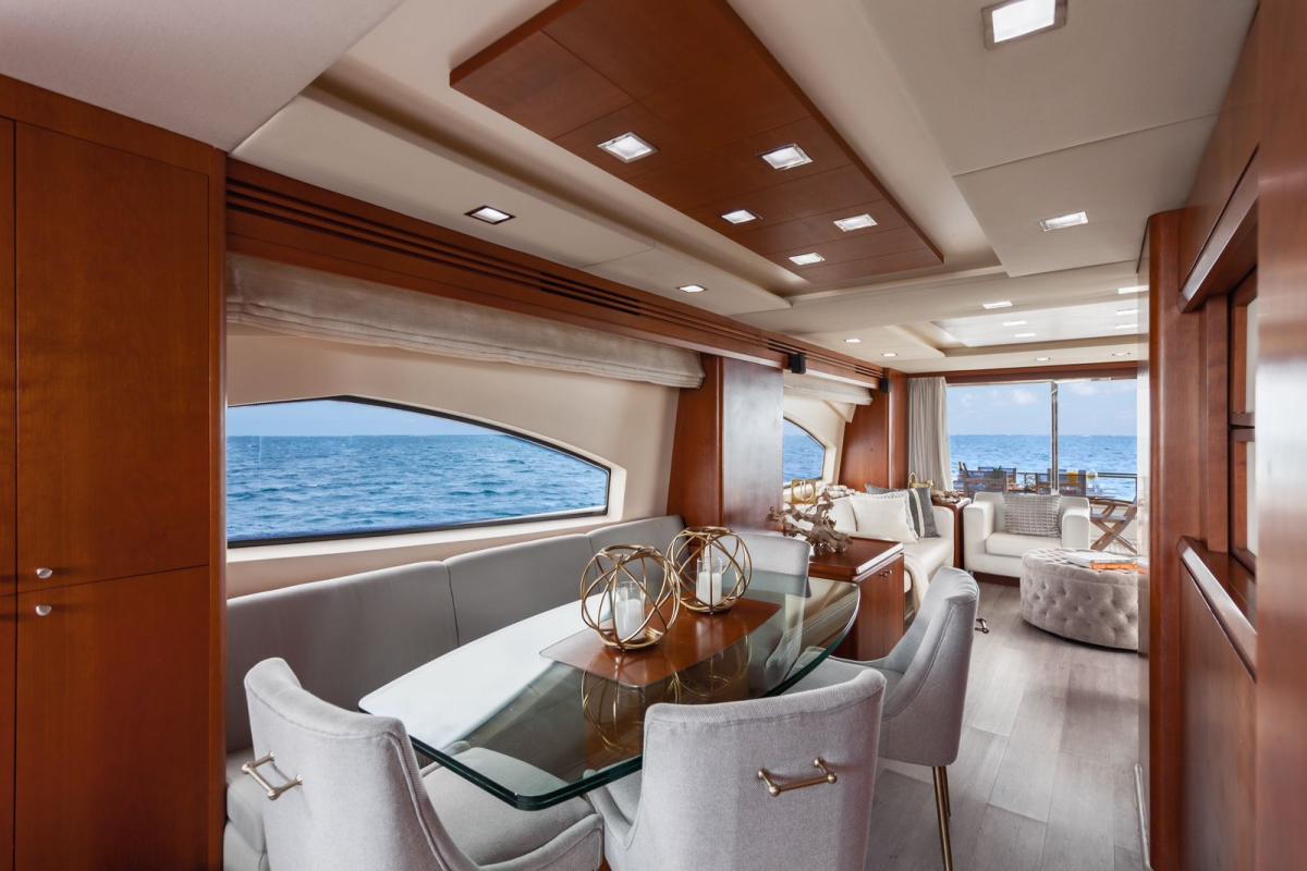 80-Ft-Azimut-with-flybridge-yacht-rental-in-Cancun-and-Isla-Mujeres-by-Riviera-Charters-07