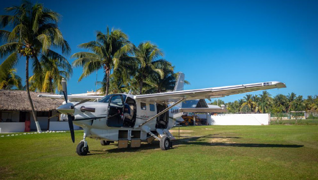 Airplane Transportation Image 4