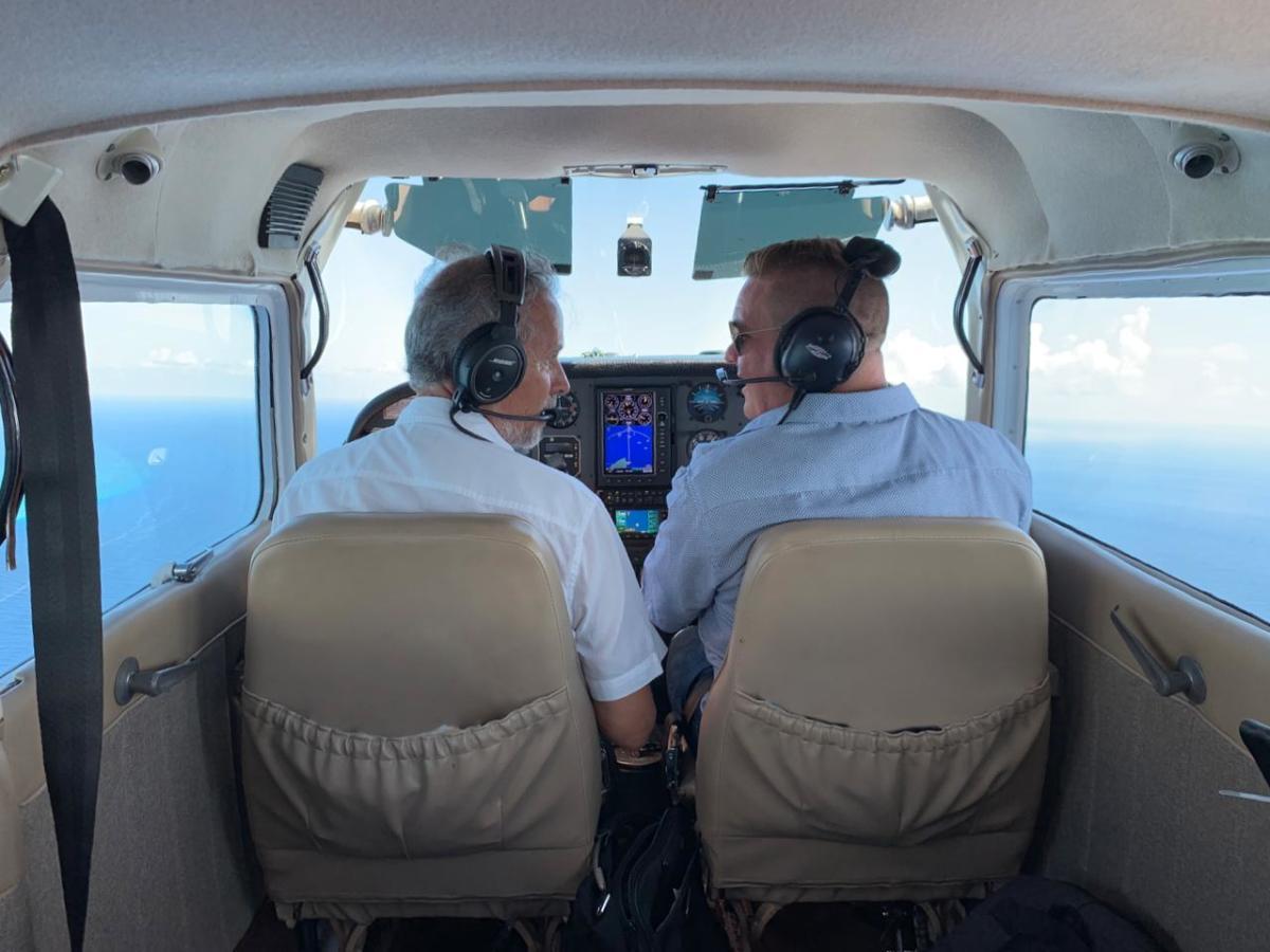 Cessna_T206_private_flight_from_cancun_by_Riviera_charters_4