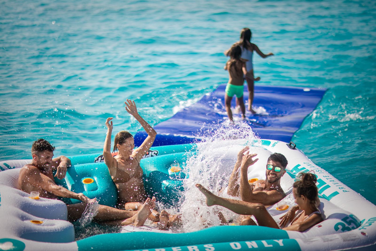 Floating pool and Lily Pad yacht rental in Cancun and Tulum 2