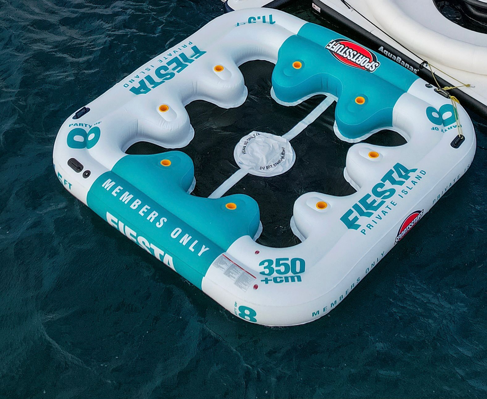 Floating pool yacht rental in Cancun and Tulum 3