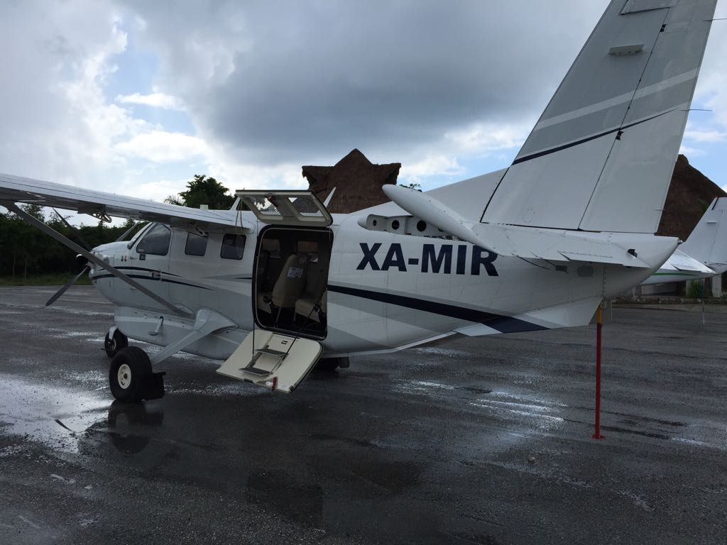Private-airplane-rentals-in-Cancun-kodiak-_(1)