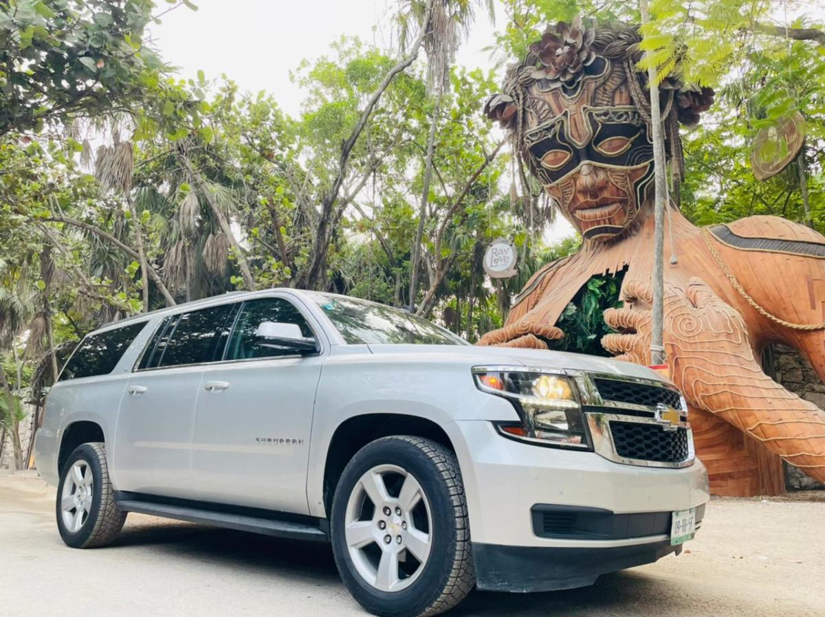 Suburban-rental-and-roundtrip-transportation-from-Cancun-and-Cancun-by-Riviera-Cahrters-6