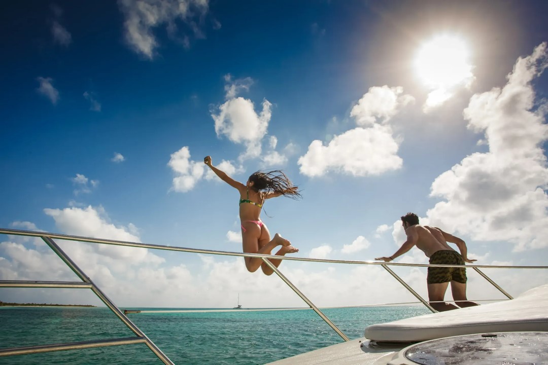 Tulum-private-yacht-and-catamaran-rental-by-Riviera-Charters-011