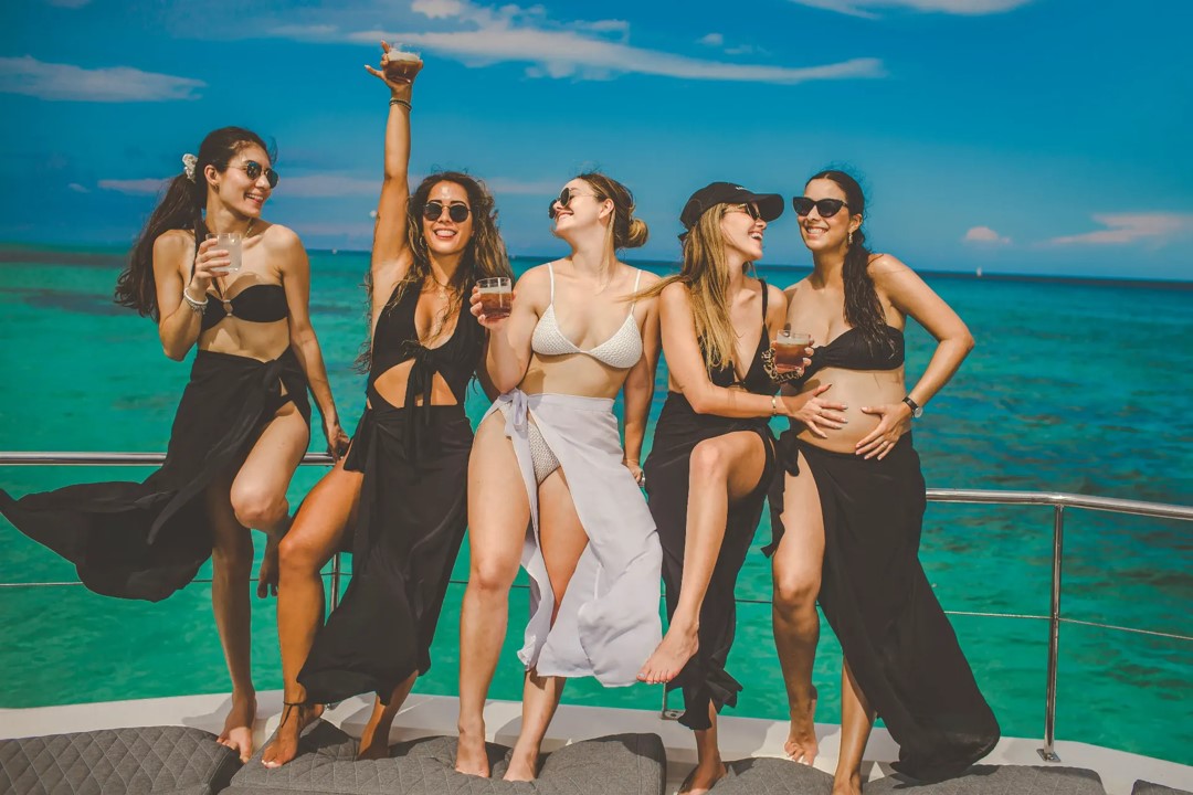Tulum-private-yacht-and-catamaran-rental-by-Riviera-Charters-02