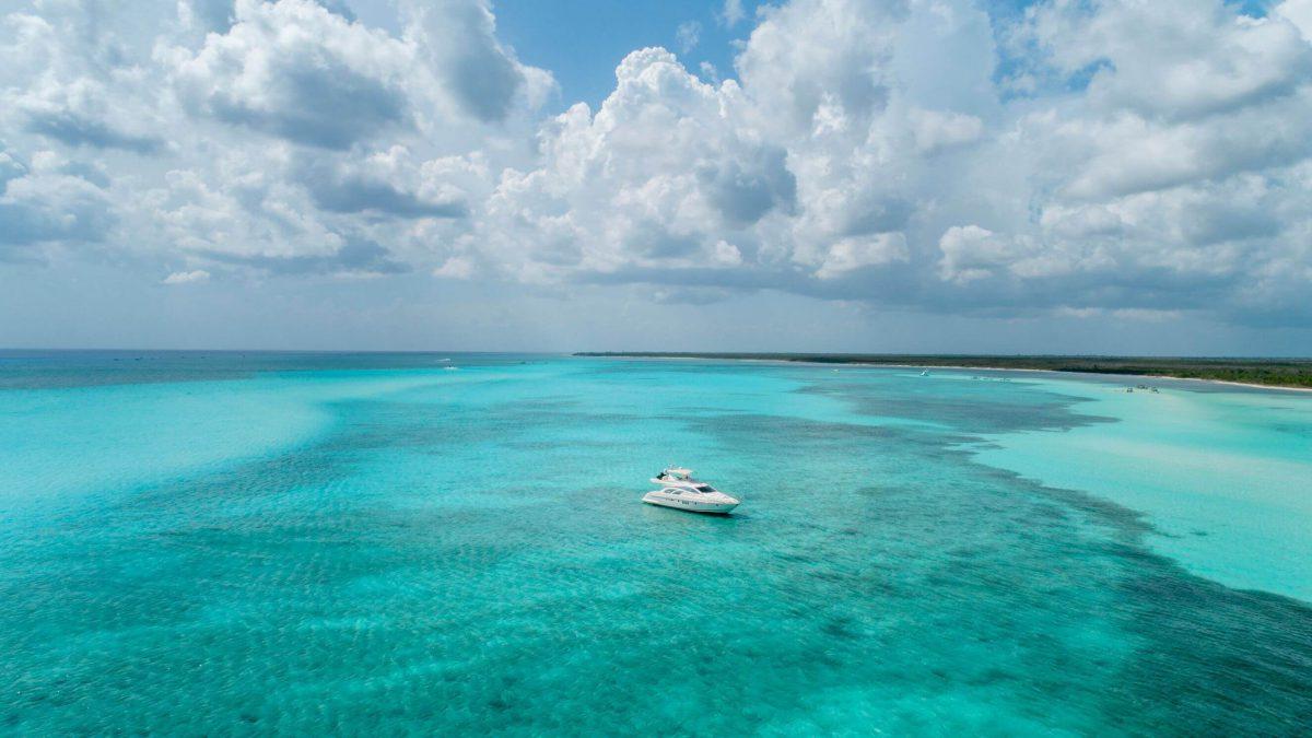 Tulum_and_Puerto_Aveuntruas_long_charter_by_Riviera_Charters_1