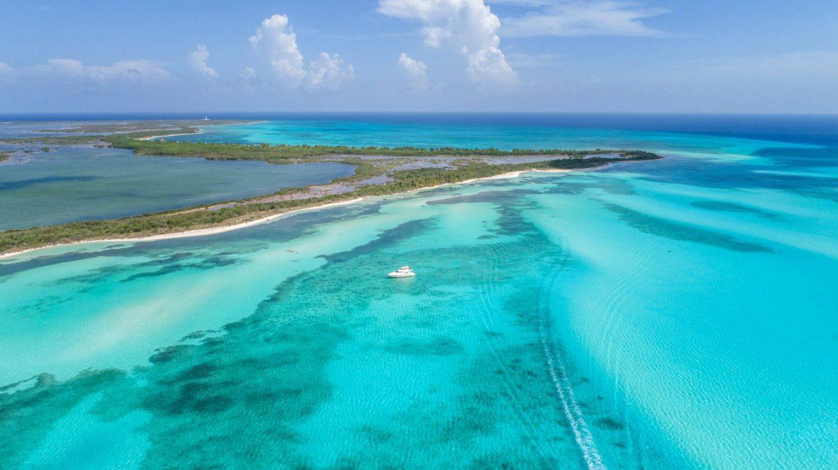 Tulum_and_Puerto_Aveuntruas_long_charter_by_Riviera_Charters_5