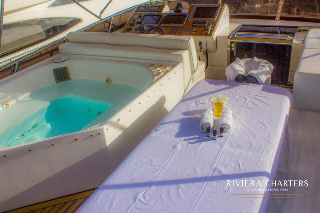 Yacht-massage-in-Cancun-by-Riviera-Charters-7_(1)_(1)_(1)
