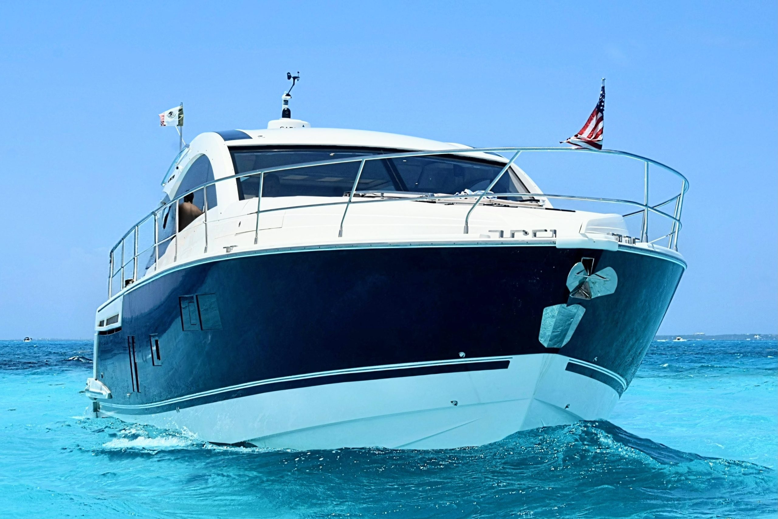 CA, 58 Ft Fairline Targa yacht rental Cancun — bow view underway