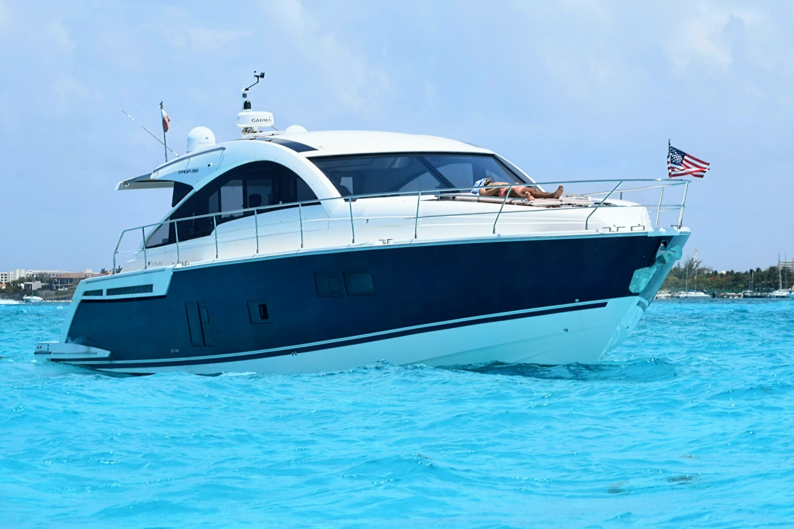 CA, 58 Ft Fairline Targa yacht charter in Cancun — stern view