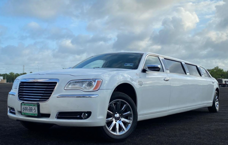 chrysler-300c-limousine-rental-image (3)