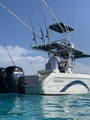 23 Ft Sport Fishing yacht Mahi Mahi by Riviera Charters 10