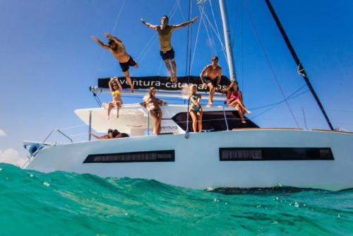 34-Ft-Aventura-Catamaran-yacht-rental-in-Tulum-and-Puerto-Aventuras-by-Riviera-Charters-4