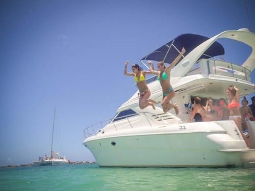 3 Hours yacht rentals and snorkel tour in Tulum by Riviera Charters 10