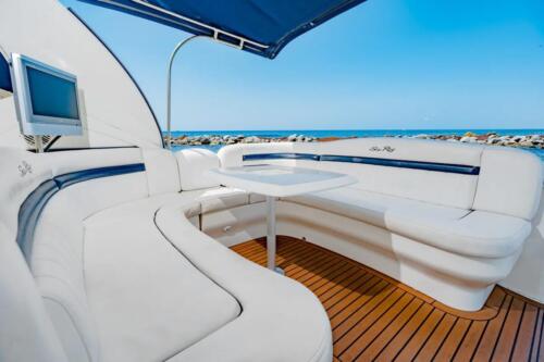40-Ft-Sea-Ray-Sundancer-Luxury-Yacht-Tulum-and-Riviera-Maya-yacht-rental-and-bachelorette-party-by-Riviera-Charters-8