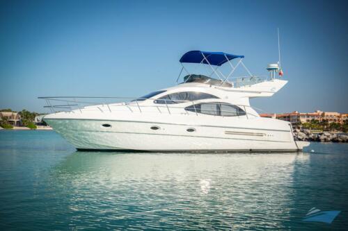42-Ft-Azimut-Luxury-Yacht-Tulum-and-Riviera-Maya-yacht-rental-and-bachelorette-party-by-Riviera-Charters-3