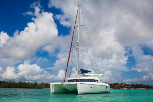 42 Ft Lagoon catamaran yacht rental in Tulum and Puerto Aventuras by Riviera Charters 1