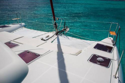 42 Ft Lagoon catamaran yacht rental in Tulum and Puerto Aventuras by Riviera Charters 8