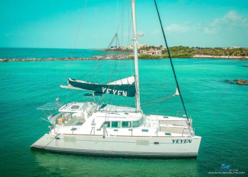 44 Ft Lagoon Catamaran yacht rental in Tulum and Puerto Aventuras by Riviera Charters 1