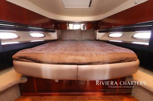 47 Ft Sea Ray Sundancer yacht rental in Cancun by Riviera Charters 8