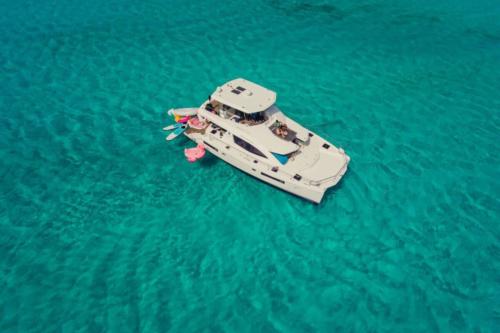 51 Ft Leopard Catamaran yacht rental in Tulum by Riviera Charters 5