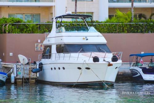 55 Ft Carver yacht renal in Cancun byRiviera charters 30
