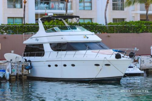 55 Ft Carver yacht renal in Cancun byRiviera charters 31