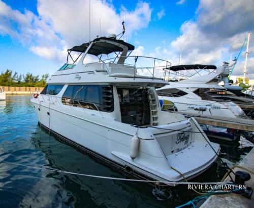 55 Ft Carver yacht renal in Cancun byRiviera charters 34